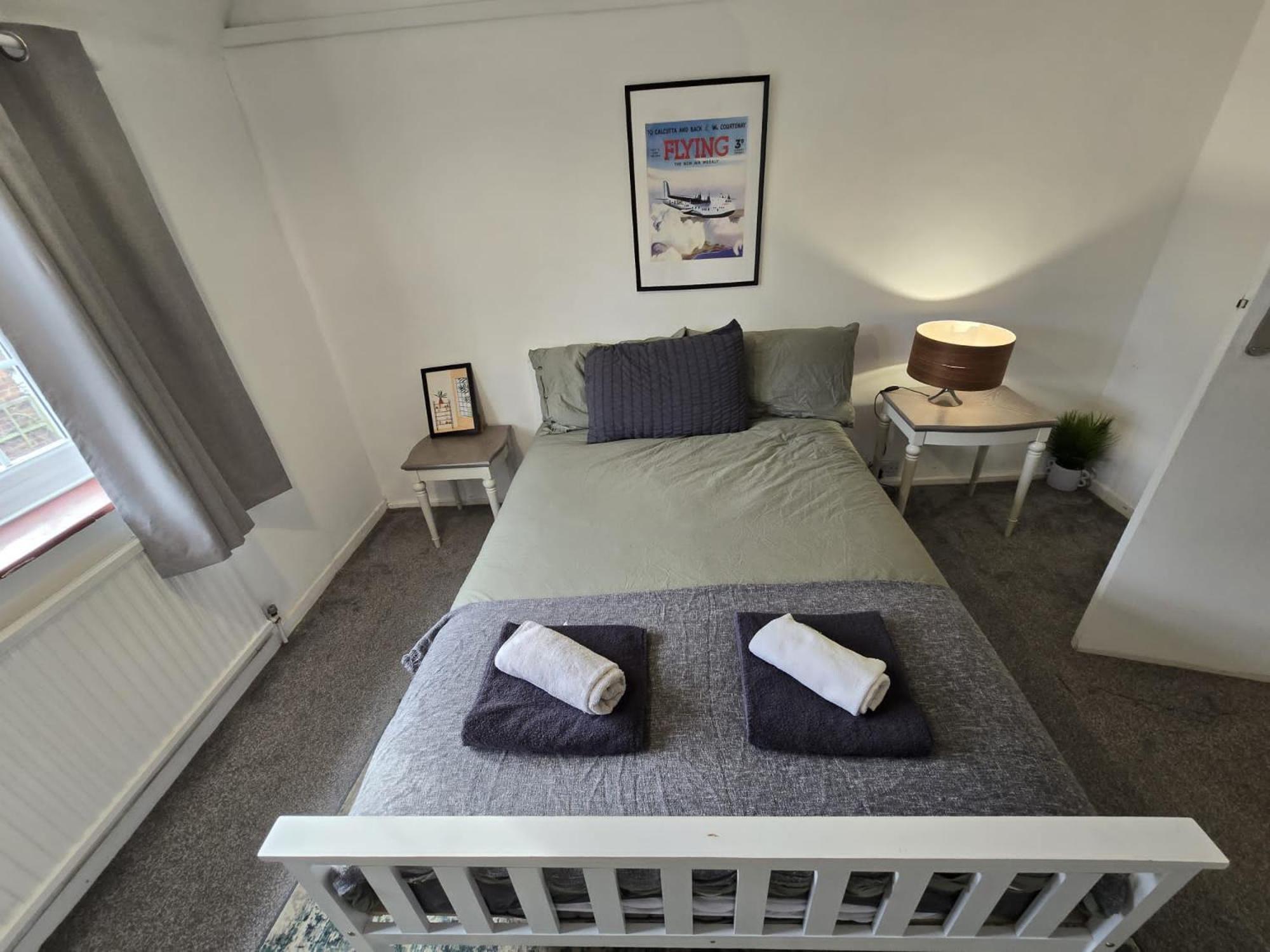 Beautiful 4 Bedroom House 7 Minutes From Luton Airport Luton (Bedfordshire)